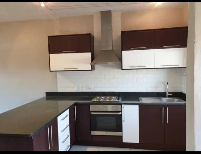 1 BEDROOM PROPERTY TO RENT IN BULT WEST